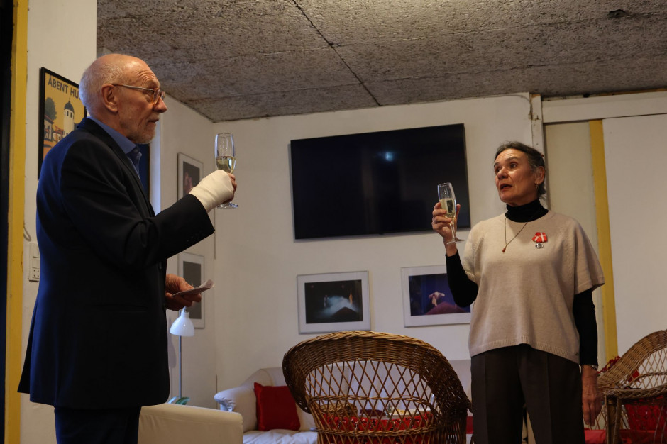 Roberta Carreri modtager Den Kongelige Belønningsmedalje